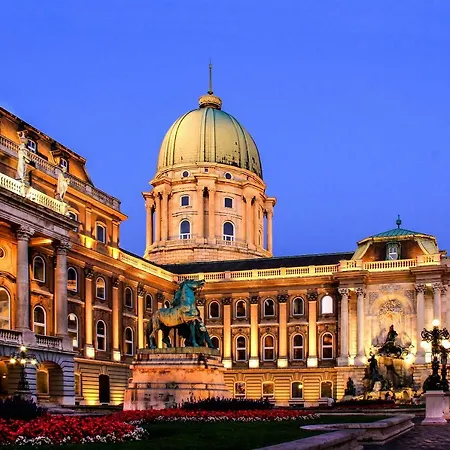 Apartment Alkotmany Bp *