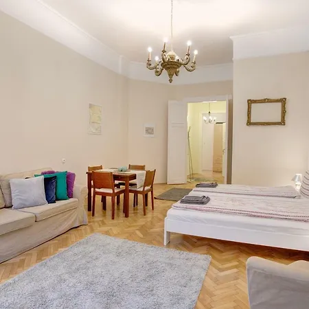 Alkotmany Bp * Budapest