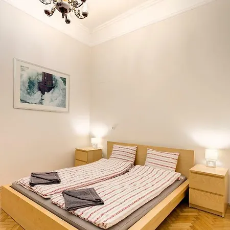 Alkotmany Bp * Budapest