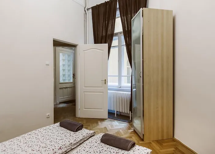 Alkotmany Bp Budapeşte